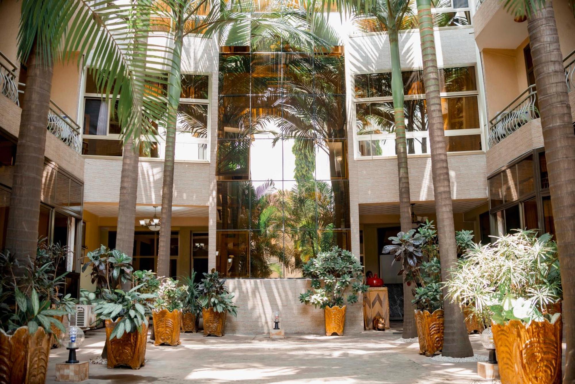 Tigers'S Apartment Hotel Buyumbura Exterior foto